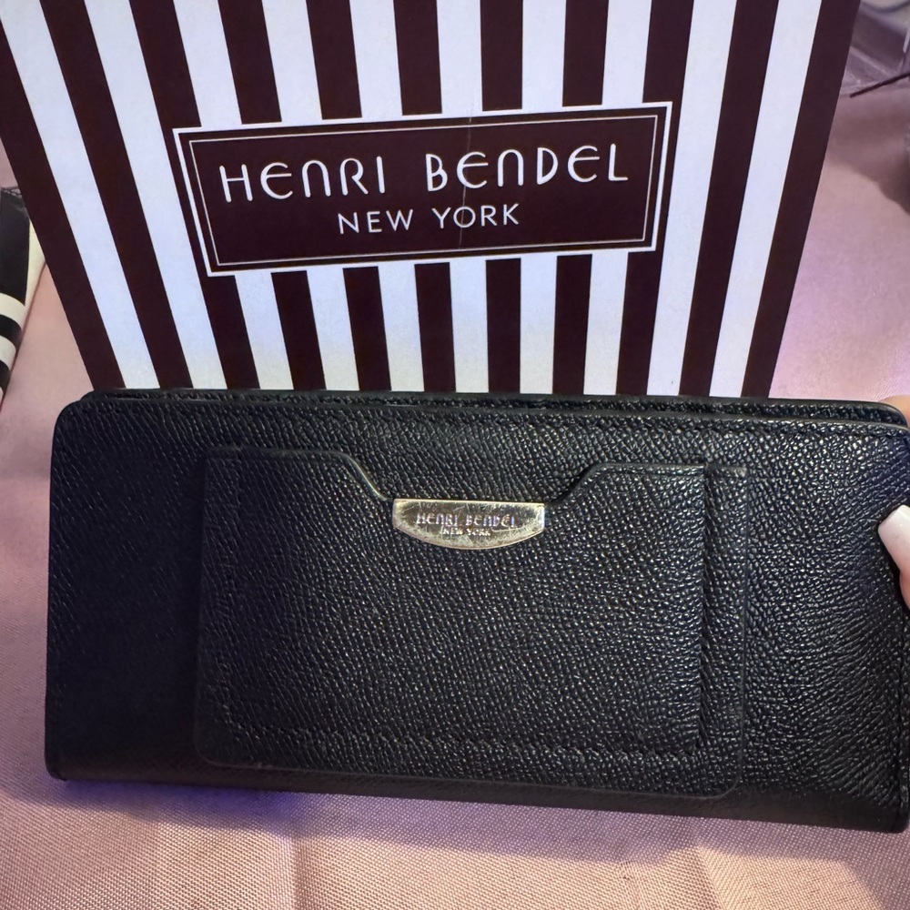 Henri Bendel New York Wallet